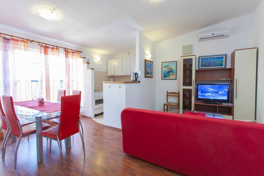 Carolija Apartment Makarska Habitación foto