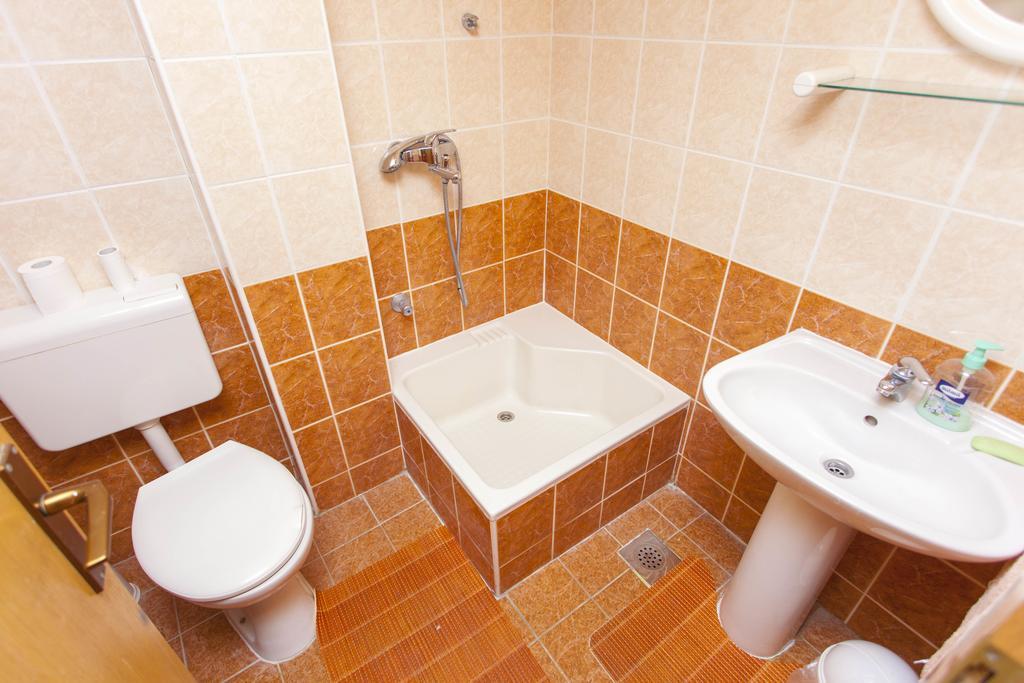 Carolija Apartment Makarska Habitación foto